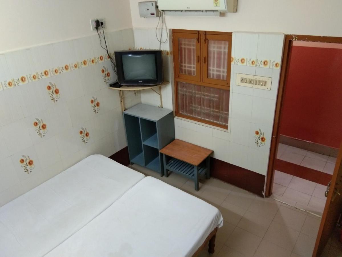 Hotel Sriram Lodge Tirupati Exterior photo