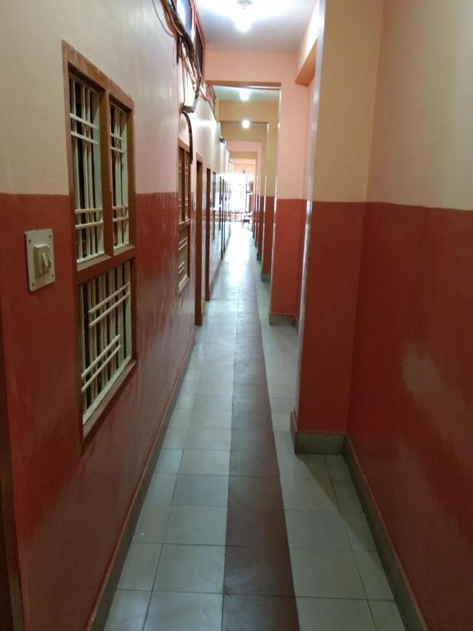 Hotel Sriram Lodge Tirupati Exterior photo