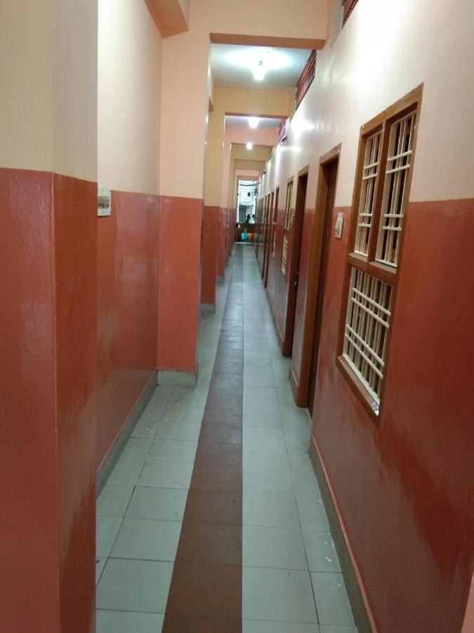 Hotel Sriram Lodge Tirupati Exterior photo
