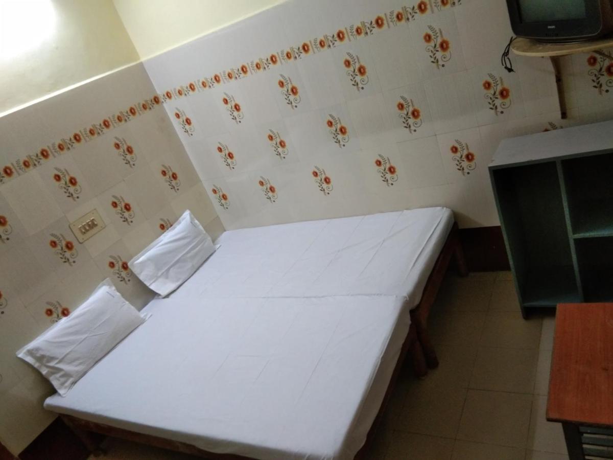 Hotel Sriram Lodge Tirupati Exterior photo