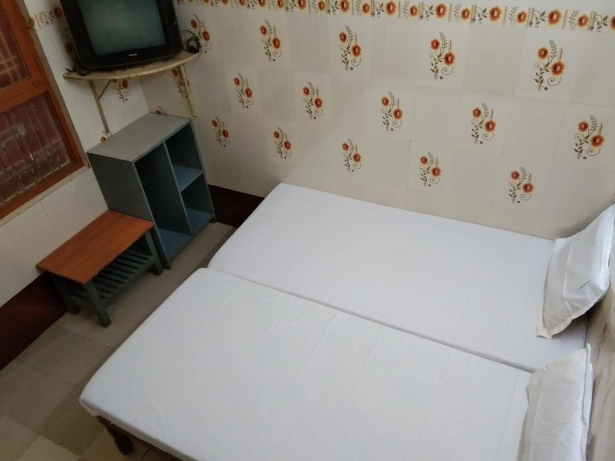 Hotel Sriram Lodge Tirupati Exterior photo