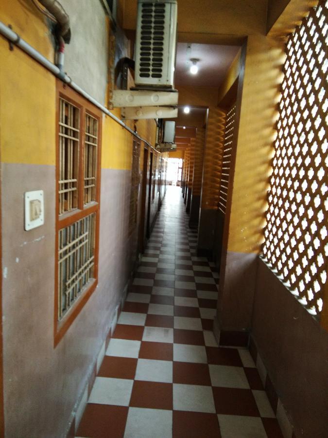 Hotel Sriram Lodge Tirupati Exterior photo