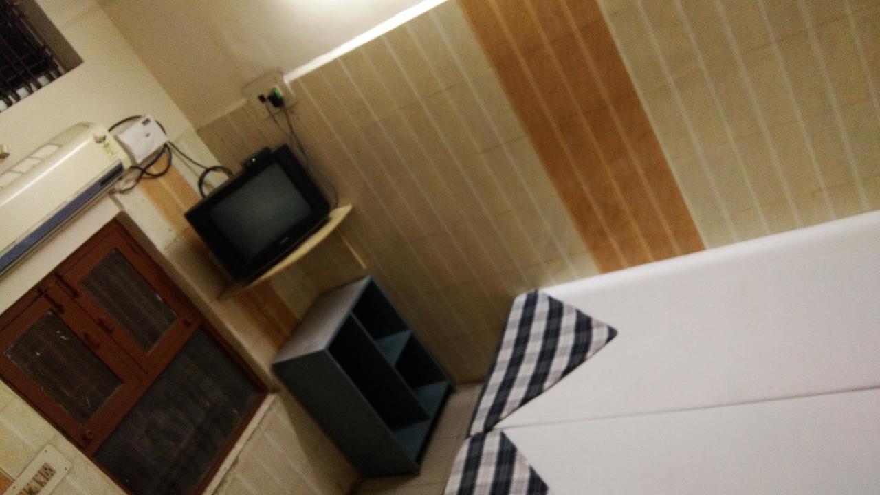 Hotel Sriram Lodge Tirupati Exterior photo